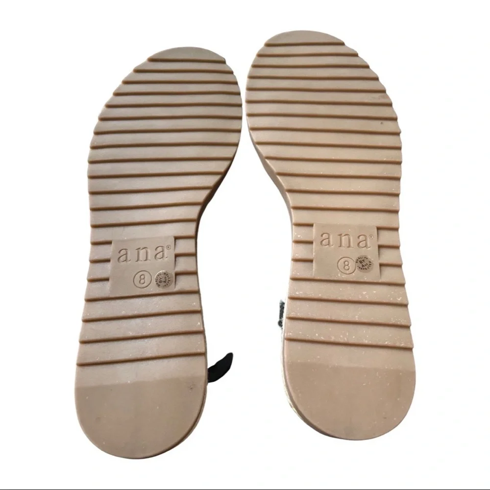 Sandals - Picture 7 of 7
